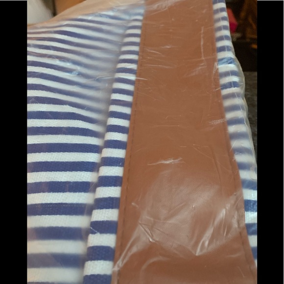 Handbag.. Tote - Picture 10 of 12